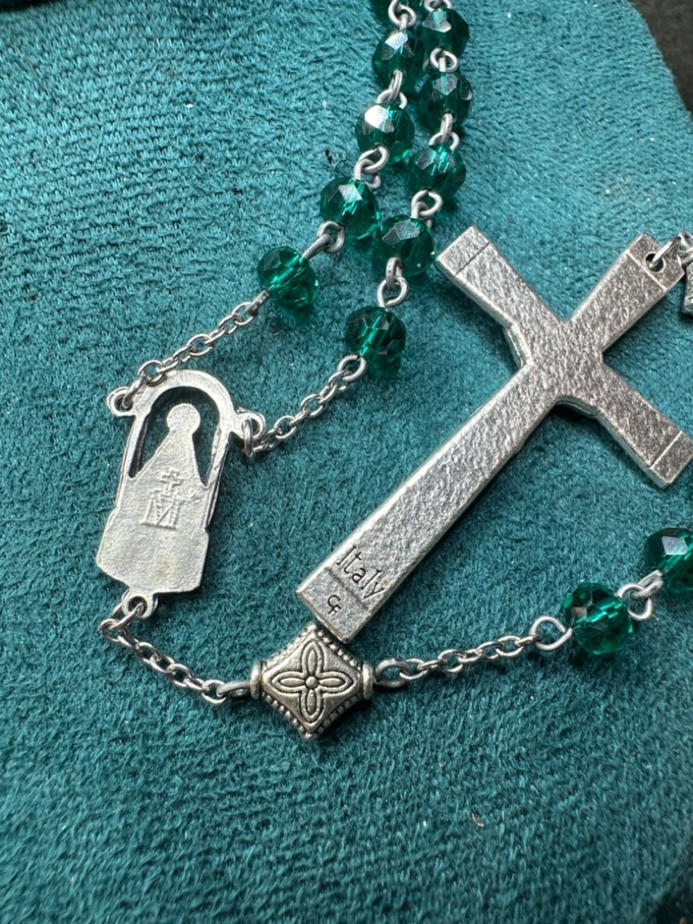 Creazioni Falasco Silver Crucifix Rosary Necklace with Emerald Green Beads - Picture 8 of 9